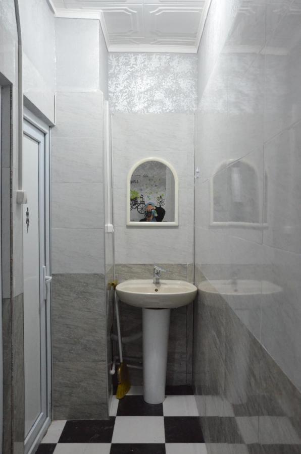 Hostel California Batumi Eksteriør bilde