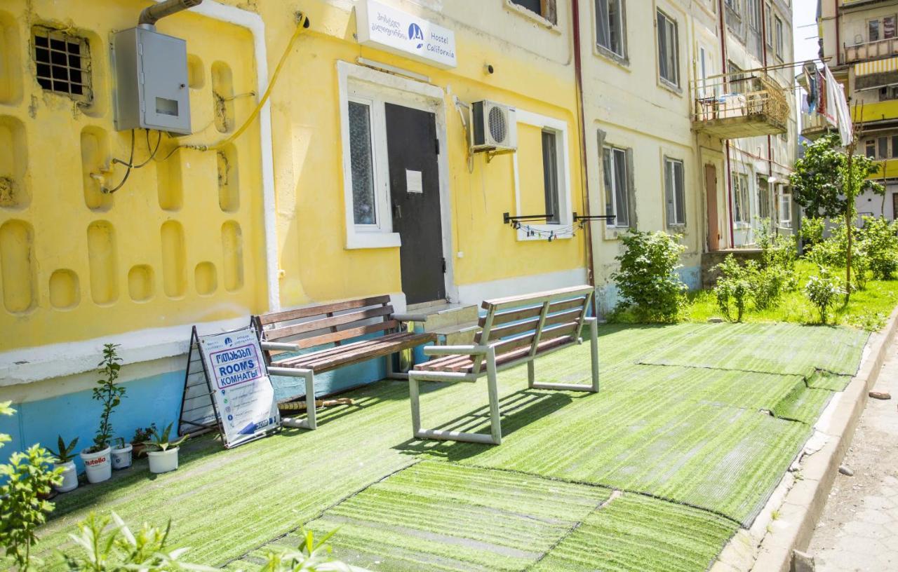 Hostel California Batumi Eksteriør bilde
